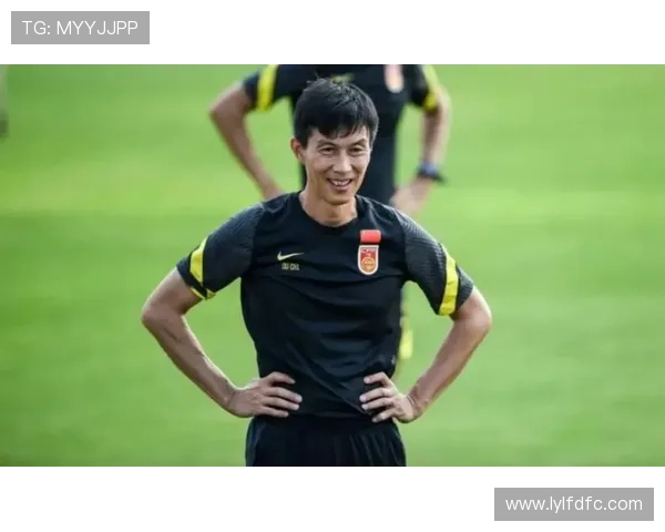 区楚良论中国足球发展路径强调短期与长期目标并重生存为首要任务